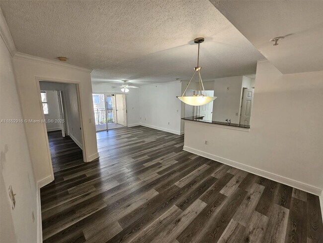 Building Photo - 2451 Centergate Dr