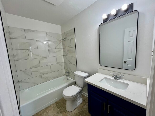 Building Photo - 113 Tinsley Dr