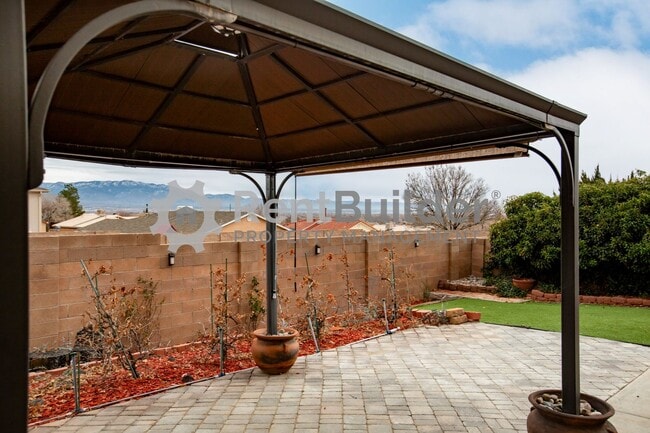 Building Photo - CALL US TODAY AT (505) 808-6467 TO SCHEDULE A VIEWING AND MAKE THIS YOUR NEW HOME!!
