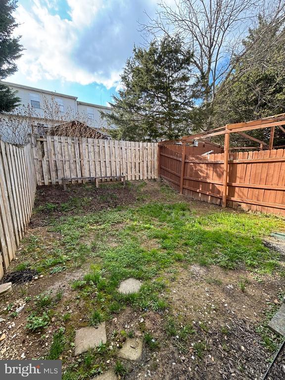 Building Photo - 109 Ash Hollow Dr