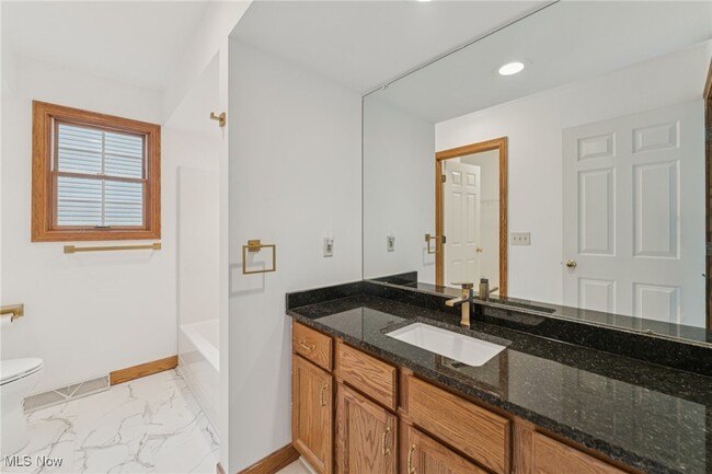 Building Photo - 276 S Bayshore Dr