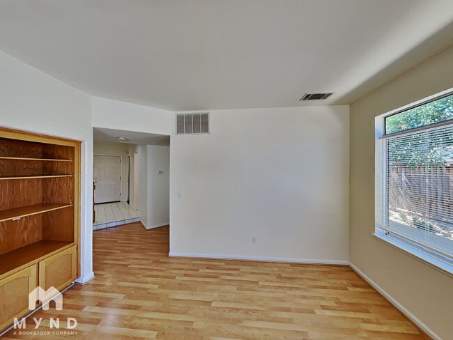 Building Photo - 5053 Moccasin Way
