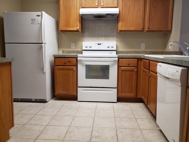 Building Photo - 6507 Cougar Village