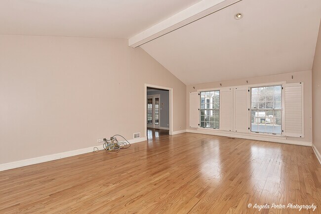 Building Photo - 756 Stonegate Rd