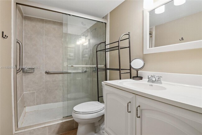 Building Photo - 401 Golden Isles Dr