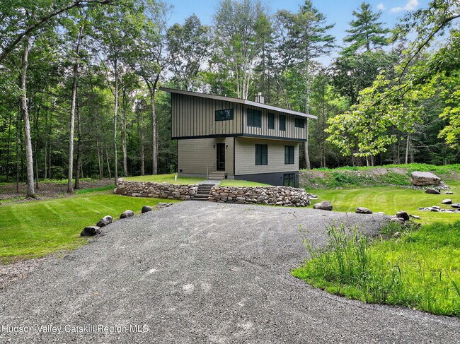 Building Photo - 178 Chestnut Hill Rd