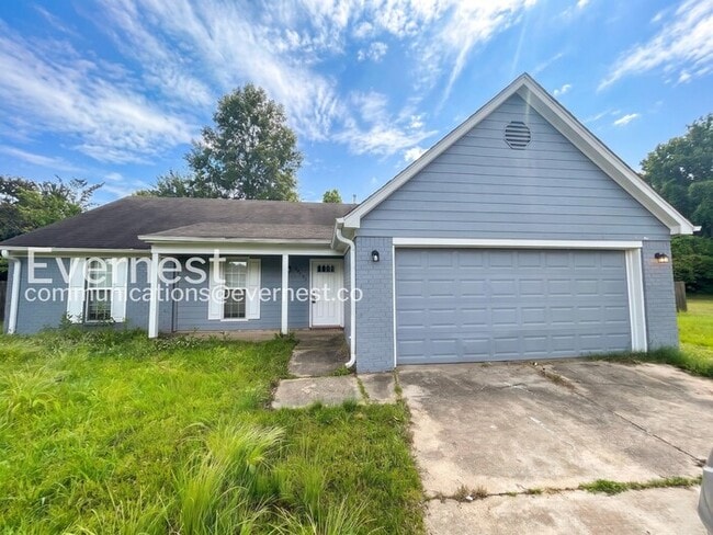 Building Photo - 10453 Kristen Dr S