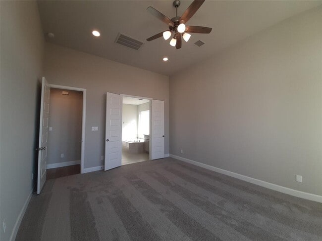 Building Photo - 7575 Pemberley Ct