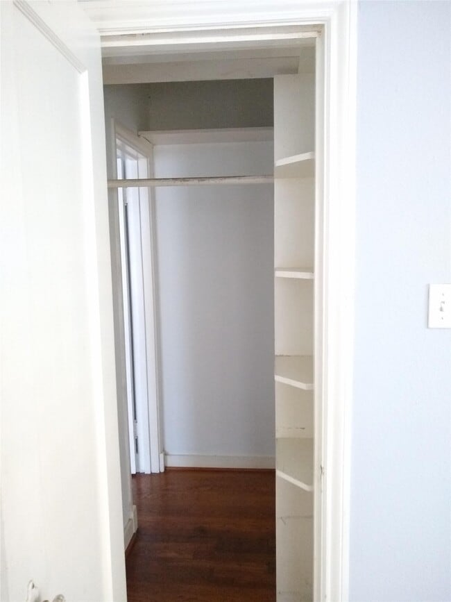 Building Photo - 1722 Haver St