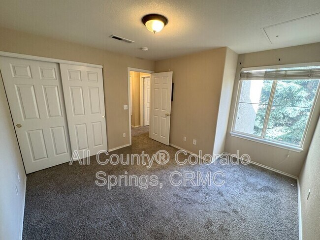 Building Photo - 3975 Rivera Grv