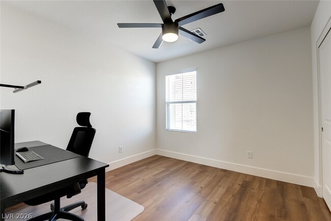 Building Photo - 2875 Starling Summit St