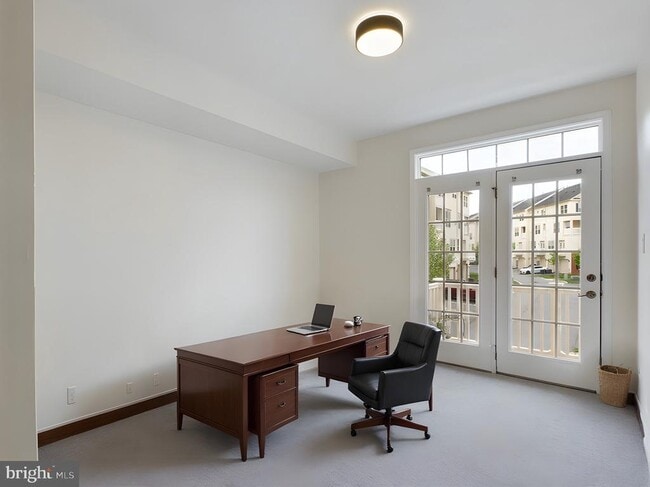 Building Photo - 6479 Jack Linton Dr S