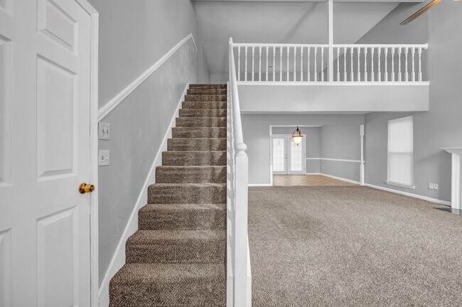 Building Photo - Charming 3 Bed, 2.5 Bath Home on a Quiet C...