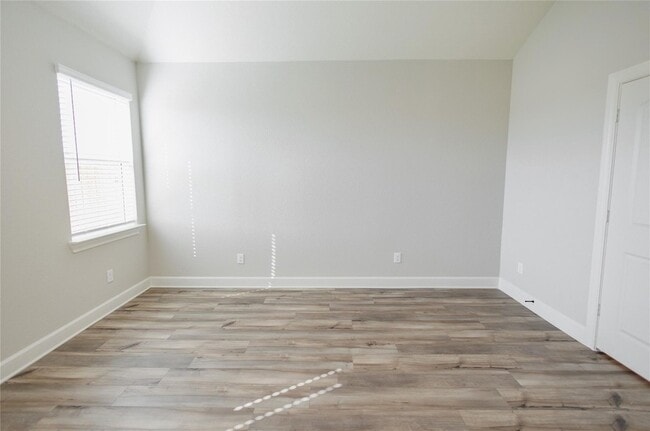 Building Photo - 613 Harbor Oaks Dr