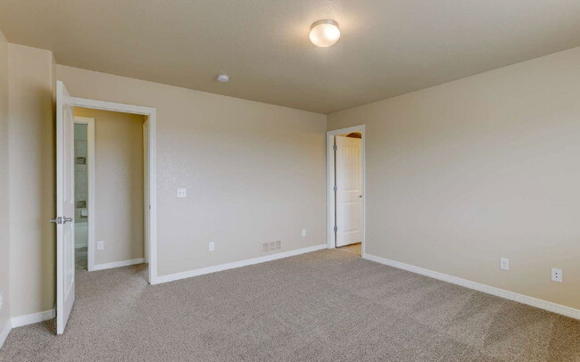 Building Photo - 3832 Sierra Glen Pl
