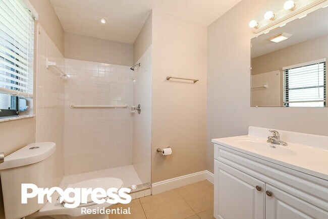 Building Photo - 25353 Doredo Dr