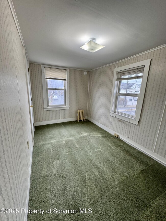 Building Photo - 713 Hazle St