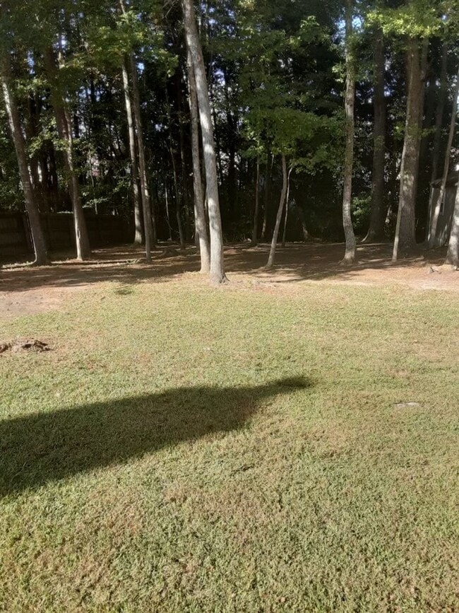 Building Photo - Riverdale Executive Home