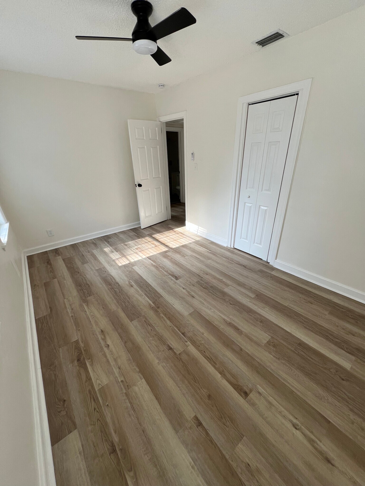 Bedroom#1 Inside View - 1178 Murray Dr