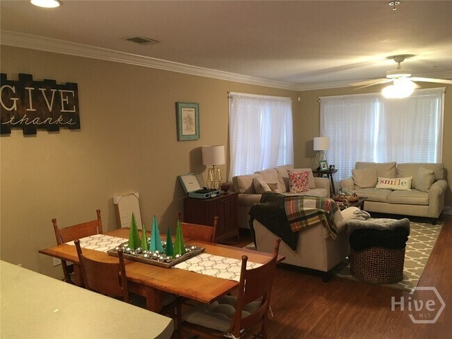 Building Photo - 490 S Barnett Shoals Rd