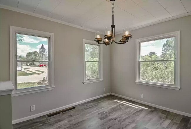 dining room - 743 Marie Ave