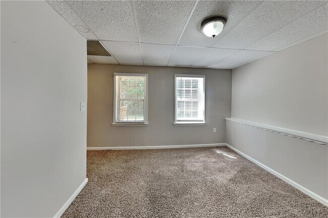 Building Photo - 1620 Berryhill Rd