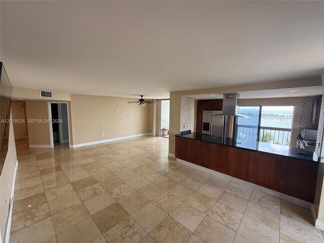 Building Photo - 2333 Brickell Ave