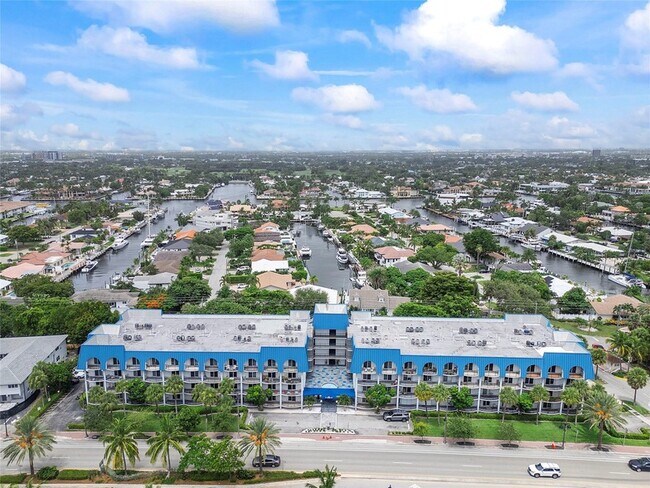 Building Photo - 3909 N Ocean Blvd