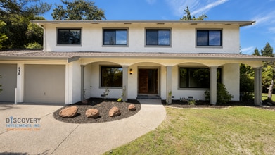 Building Photo - 130 Kell Ct