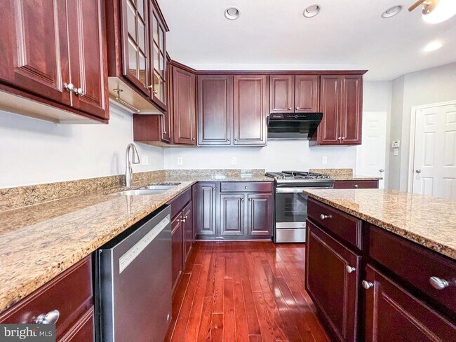 Building Photo - 3909 Beeker Mill Pl