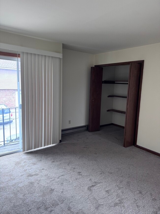 Building Photo - 207 W Hydraulic Ave