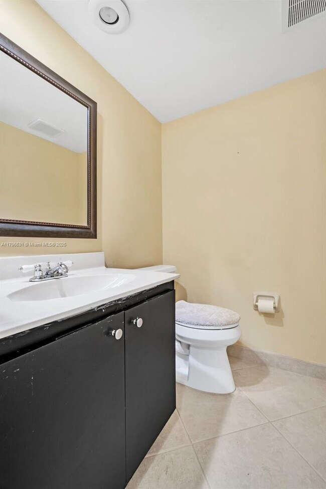 Building Photo - 933 Cypress Grove Dr