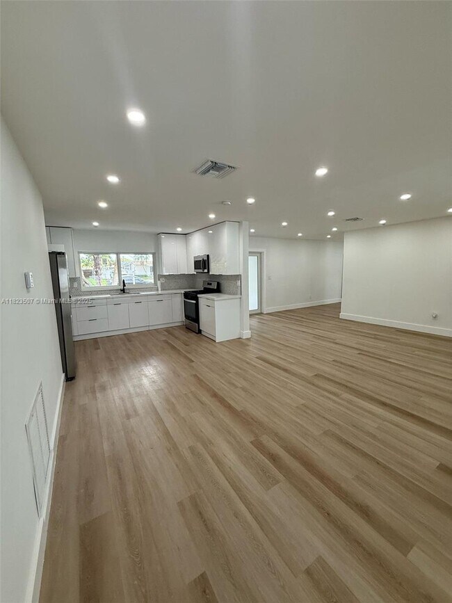 Building Photo - 9934 SW 195th St