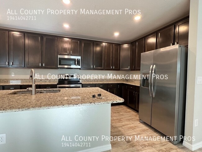 Building Photo - 15293 Mille Fiore Blvd