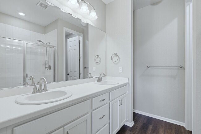 Building Photo - 8891 E 106th Pl