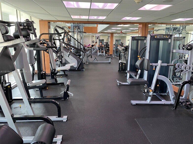 Building Photo - 31 SE 5th St