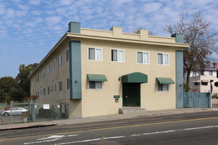 Building Photo - Villa De Oro Apartments