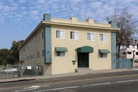 Building Photo - Villa De Oro Apartments