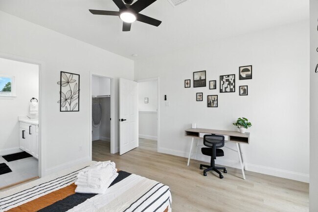 Building Photo - 3902 McKinley St