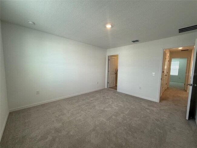 Building Photo - 3009 Skyline Lp