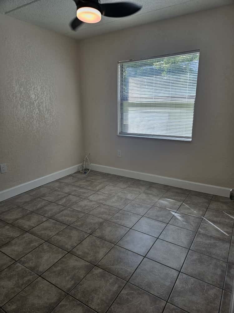 Building Photo - 4414 N Clark Ave