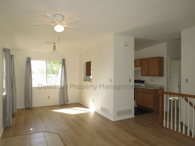 Building Photo - Cozy 3 Bedroom Unit in Old Colorado City