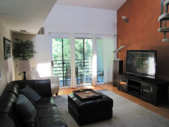 Building Photo - 51 Mount Kemble Ave