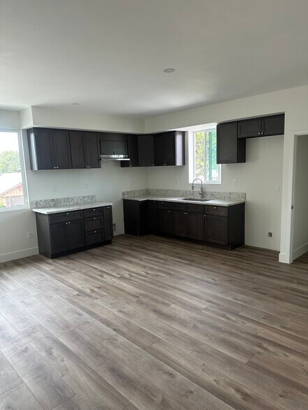 Building Photo - 14502 Graystone Ave