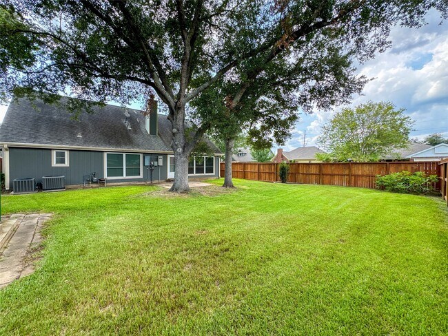 Building Photo - 2903 Auburn Dr