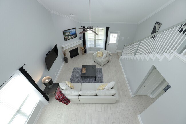 Building Photo - 19 Canterborough Pl
