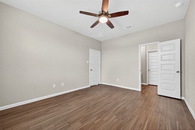 Building Photo - 4922 Michael Christopher Dr