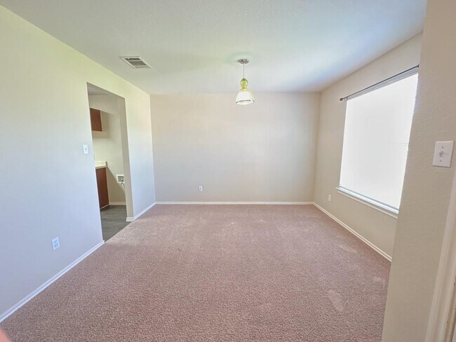 Building Photo - 1000 Bluff Meadow Cove