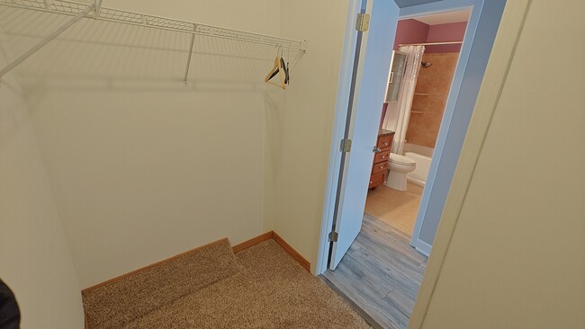 Building Photo - 1644 Orchard Ave