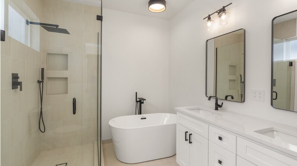 Building Photo - 205 W Harriman St